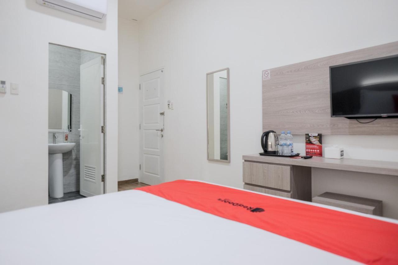 Reddoorz Plus @ Jalan Juanda Medan Extérieur photo